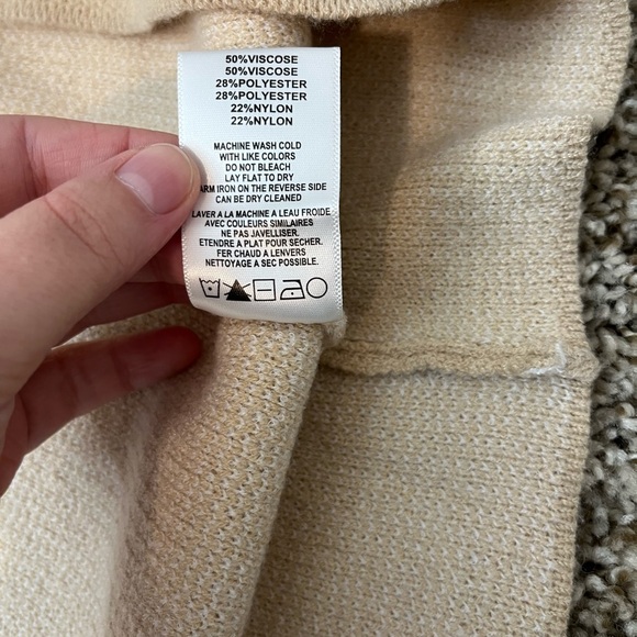 Vigoss Tan and White hooded, open front Star Cardigan NWT - Picture 7 of 7